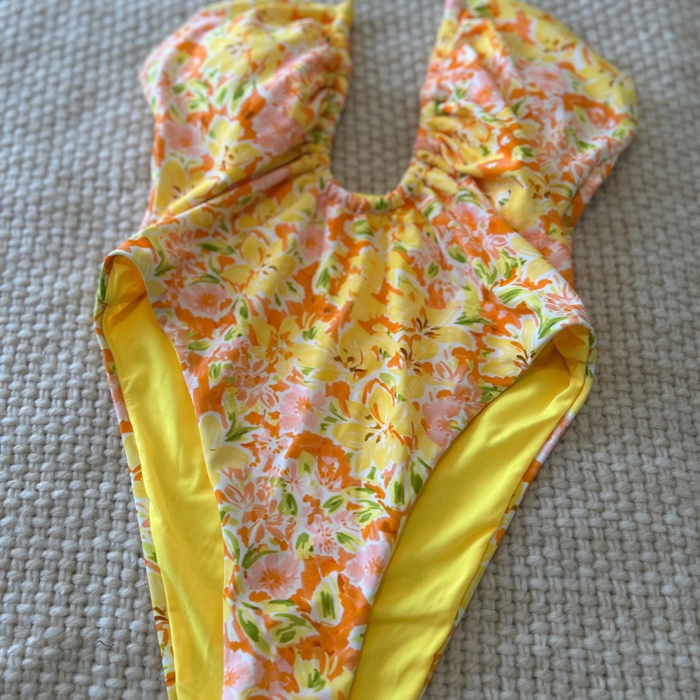 Ultra-High Waisted Yellow Floral One-Piece Halter Swimsuit - Picture 2 of 5